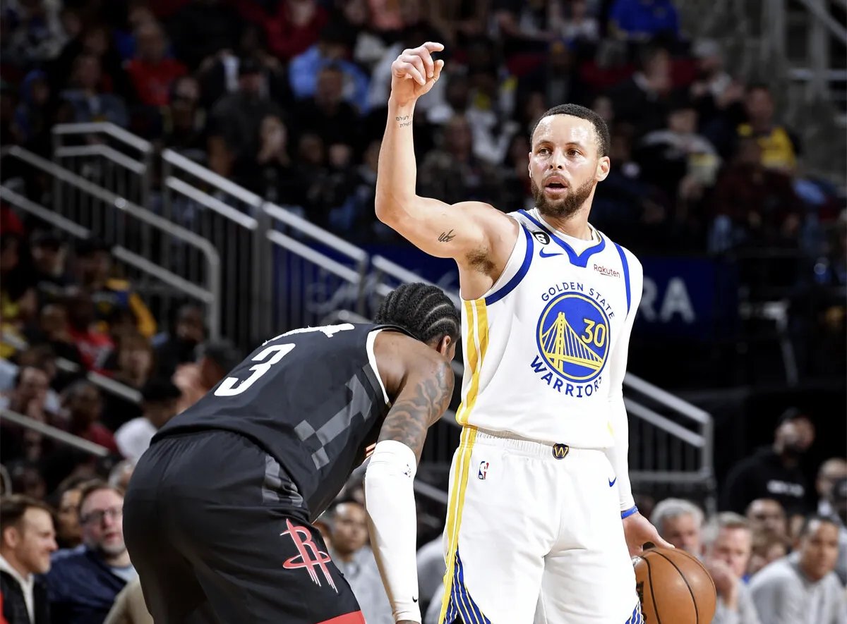 PG游戏-库里关键节点战术调整，C9带队取胜！的简单介绍