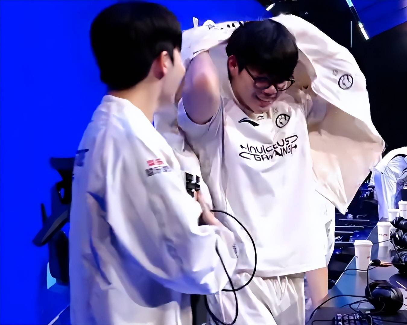 PG游戏-Rookie遭遇七连败，DWG教练面临压力！的简单介绍